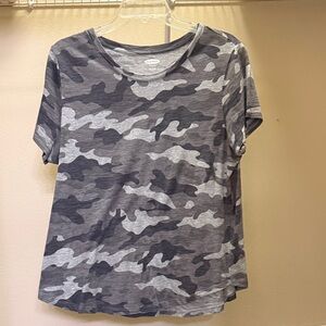 Old Navy Gray Camo Short Sleeve Tee